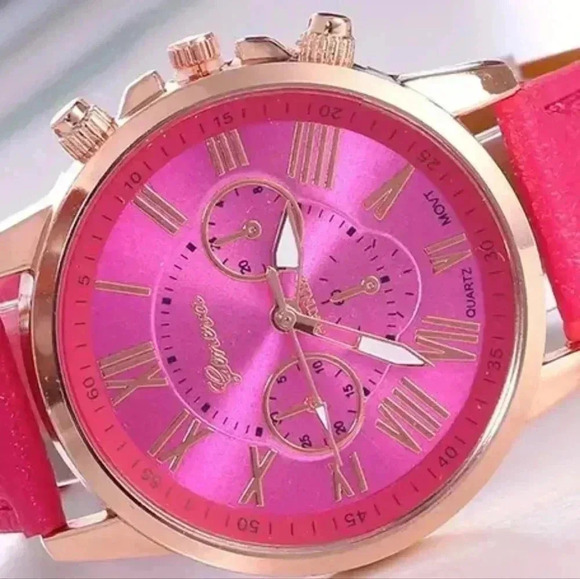Elegant Women's Quartz Watches with Roman Numerals: A Timeless pink. NWT - Picture 2 of 3